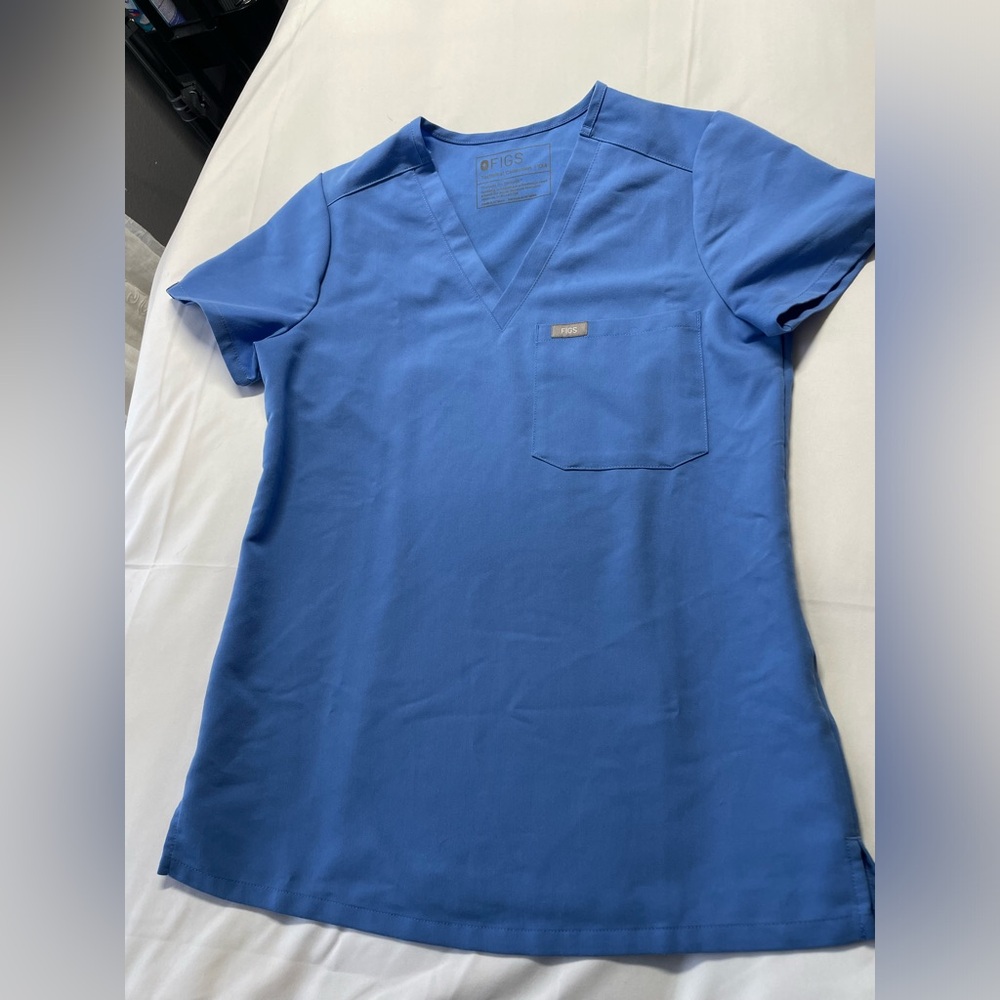 Figs Scrub Top